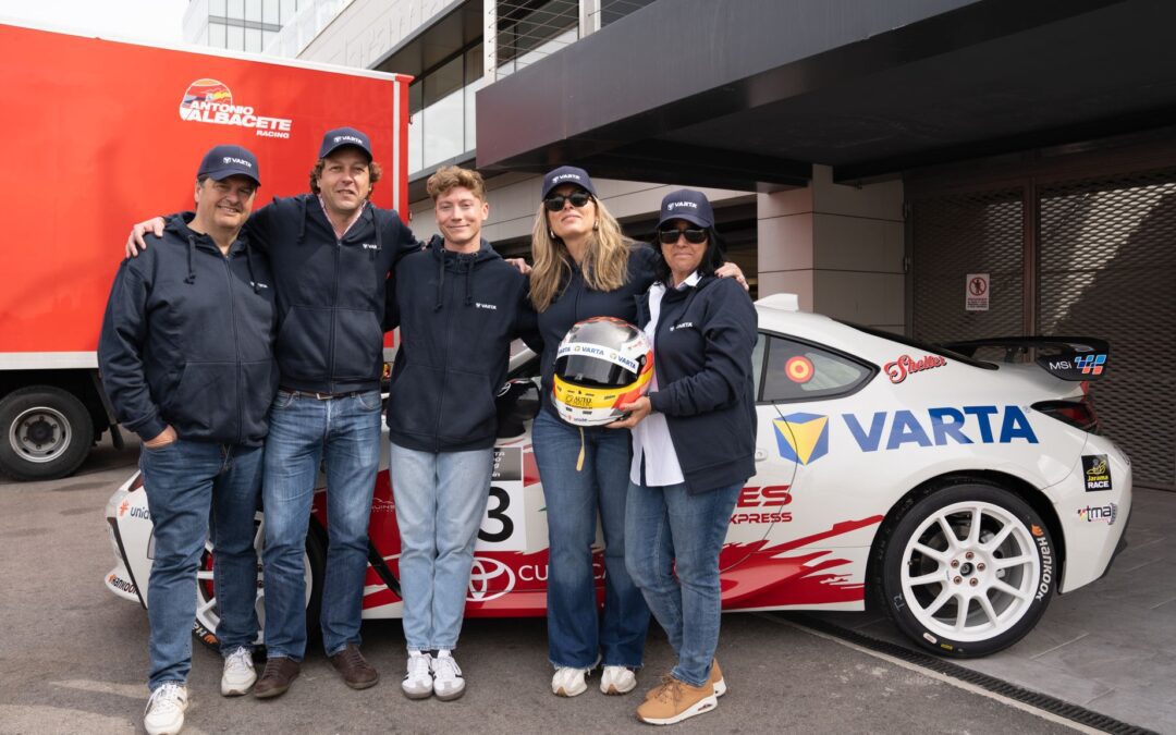 Varta, con el joven piloto Tony Albacete en su debut en la Toyota GR Cup Spain 2024